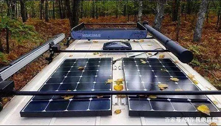 房车太阳能一天能发多少度电？