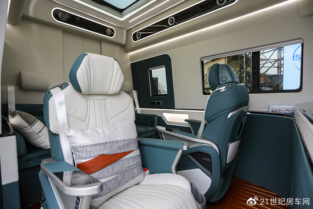 纯电动房车来了，上汽大通发布全球首款原厂纯电动房车旅行家EV90