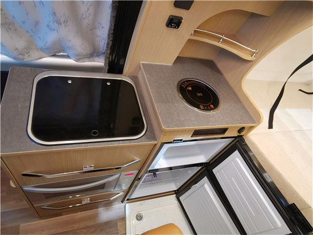 瑞弗启界R500 B型房车 双人独立床 卫生间配备高级 最佳创新车型