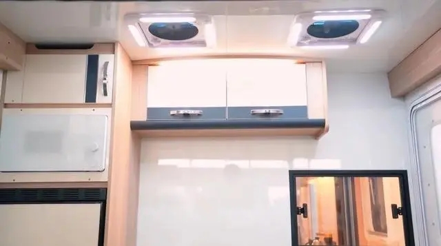 爱旅630系列拖挂 独立厨房or干湿分离 细腻贴心 双布局可选