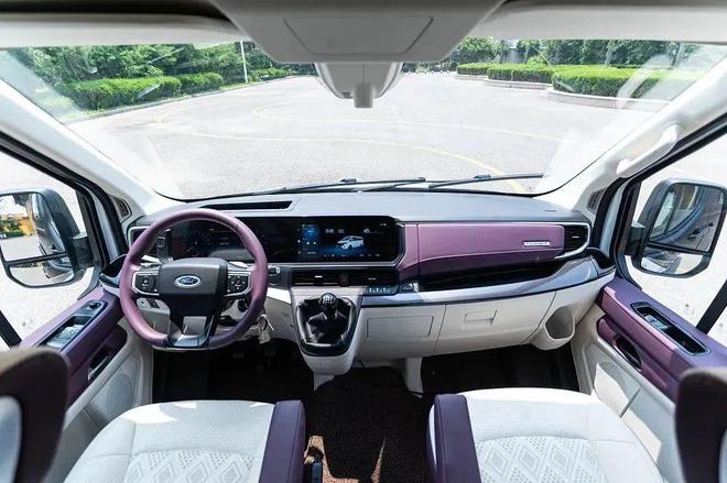 豪华、舒适、动力强！福特V363底盘，卫航推出高颜值B型商旅房车