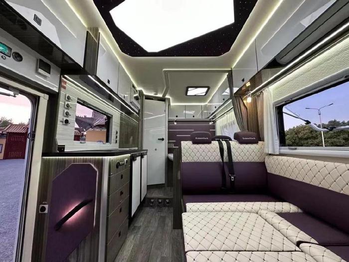 罗曼特斯 罗曼钻石系列C200纵床版 大水电 精品内饰 轻奢旅居空间