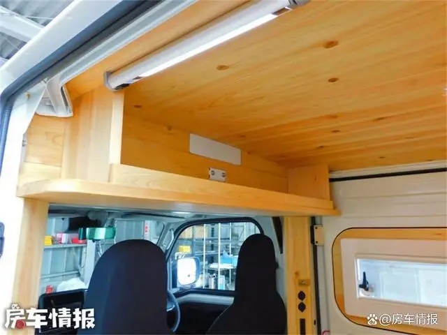 如此简单的房车真能住吗？没有电视空调只有床和桌子，还卖16万5